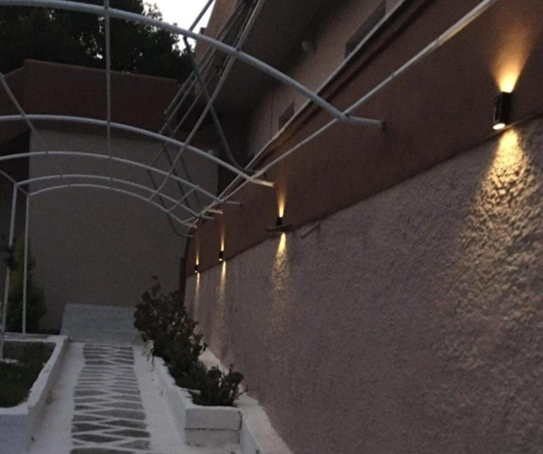 Penthouse Studio Next To The Sea Salamis Exterior photo