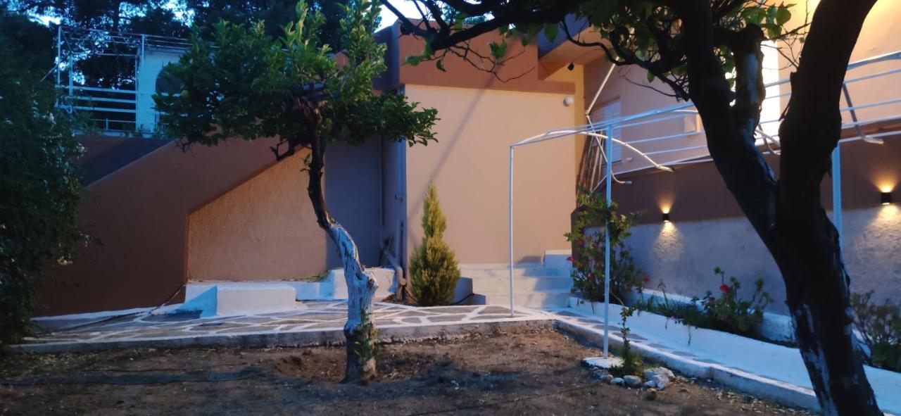 Penthouse Studio Next To The Sea Salamis Exterior photo